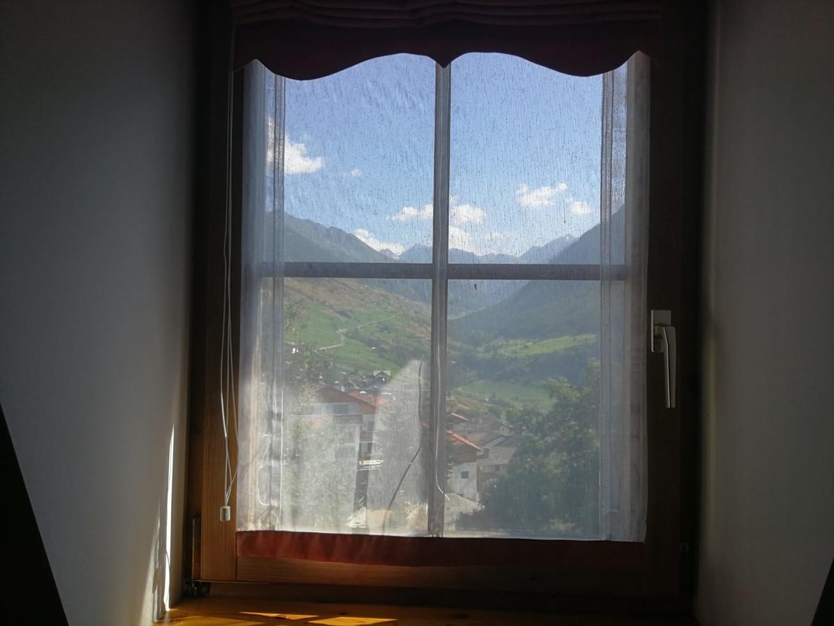 Hotel Gasthaus Weisskugel Mals im Vinschgau Exterior foto